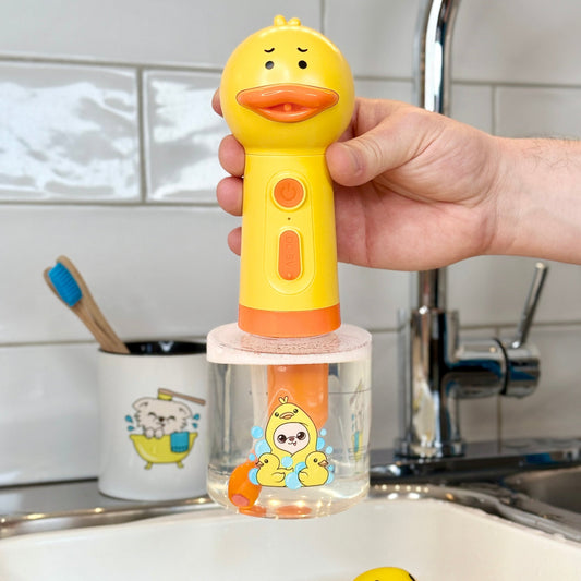 Ducky Cedric Foaming Shampoo Dispenser – Automatic Dog Washer for Easy Pet Bathing