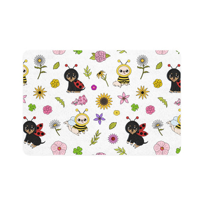 Bug-Chis Pattern Pet Food Mat – Gentle Garden Snack Spot