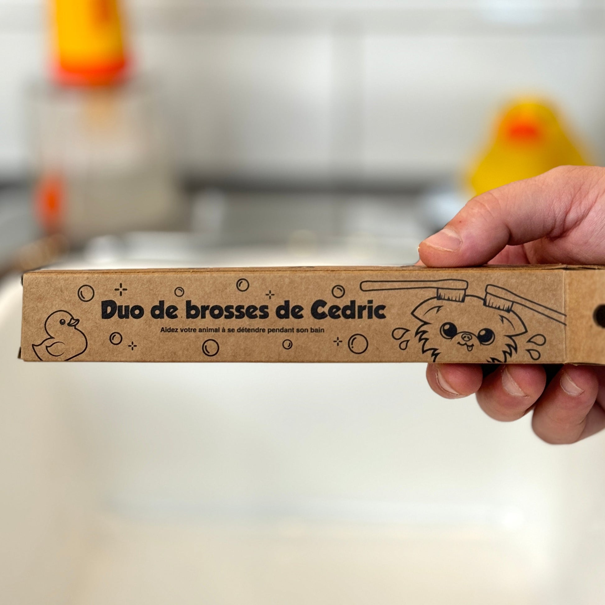 Cedric's Bath Brush Kit French Packaging reading Duo de brosses de Cedric,