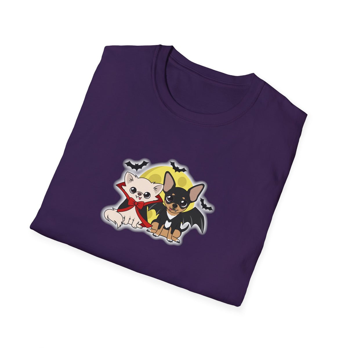 Camiseta morada doblada que muestra la ilustración Vampire Chis.